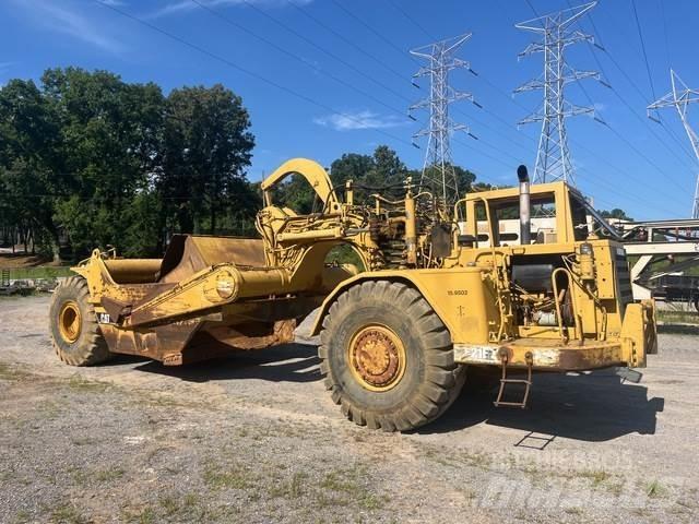 CAT 621F Skrejpry
