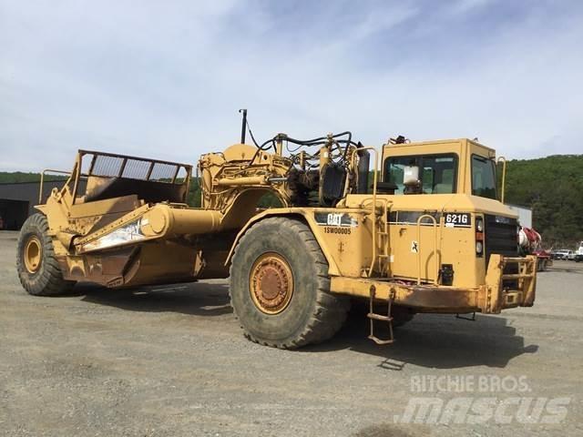CAT 621G Skrejpry