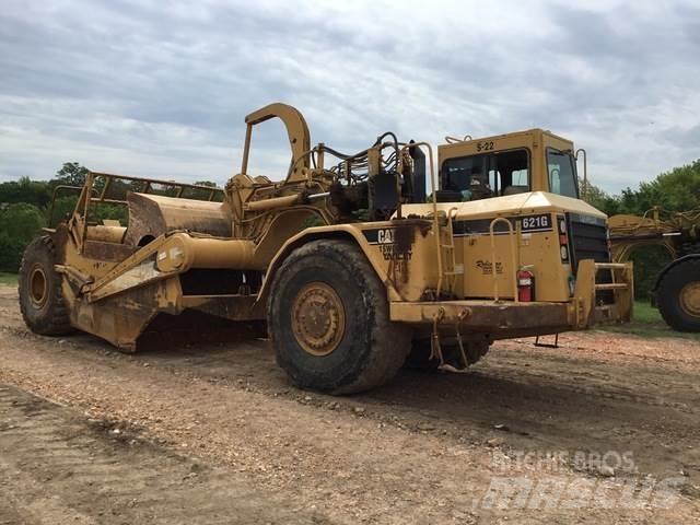 CAT 621G Skrejpry