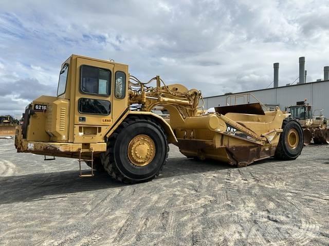 CAT 621G Skrejpry