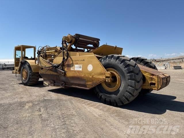 CAT 623B Skrejpry