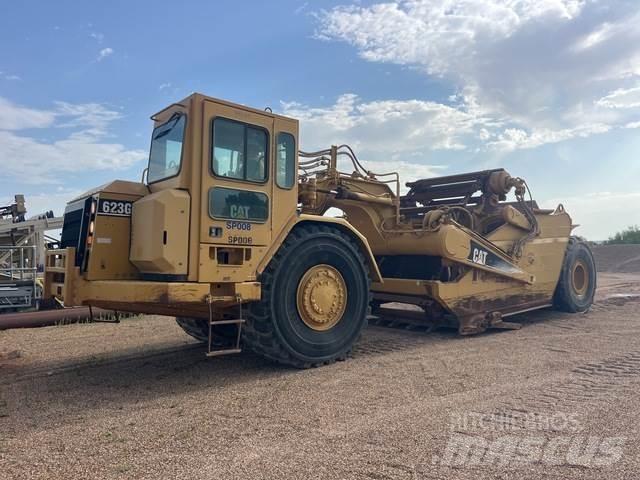 CAT 623G Skrejpry