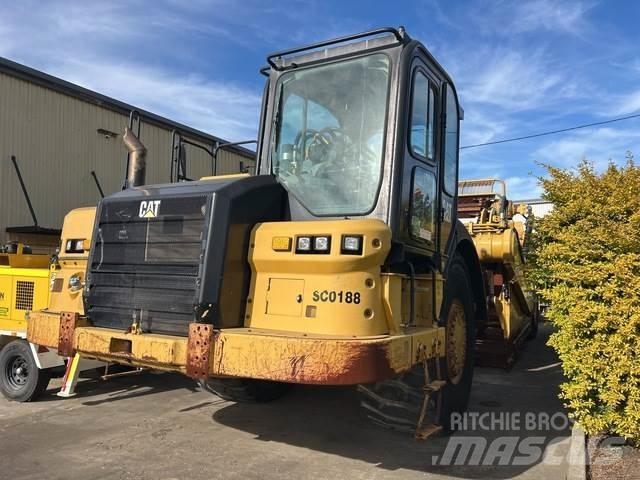 CAT 623k Skrejpry