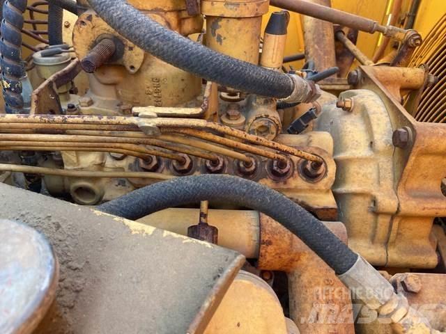 CAT 651E Skrejpry