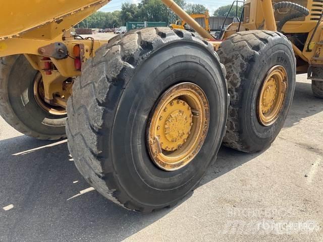 CAT 725 Kloubové dempry