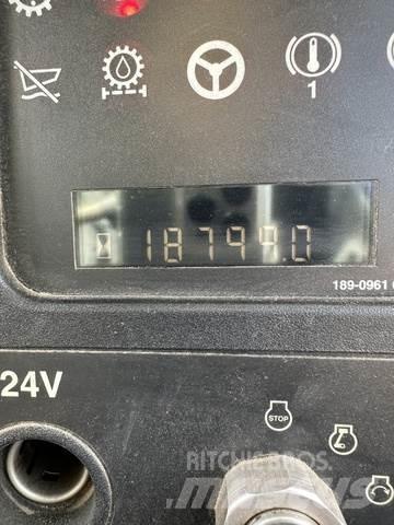 CAT 740 Kloubové dempry