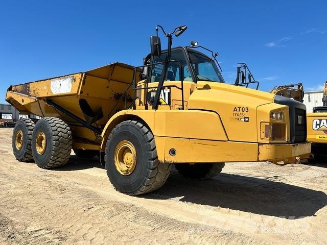 CAT 745C Kloubové dempry