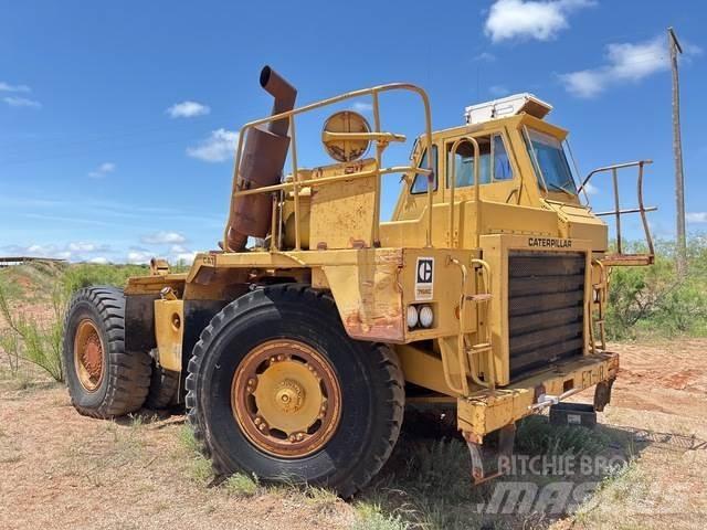 CAT 768C Kloubové dempry