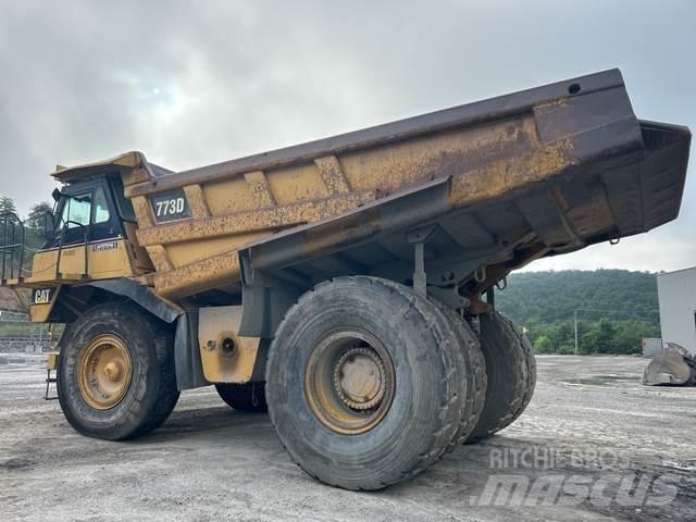 CAT 773D Kloubové dempry