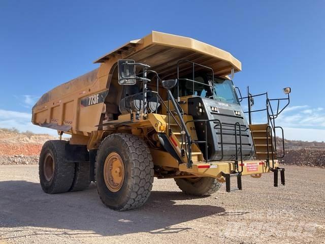CAT 773F Kloubové dempry