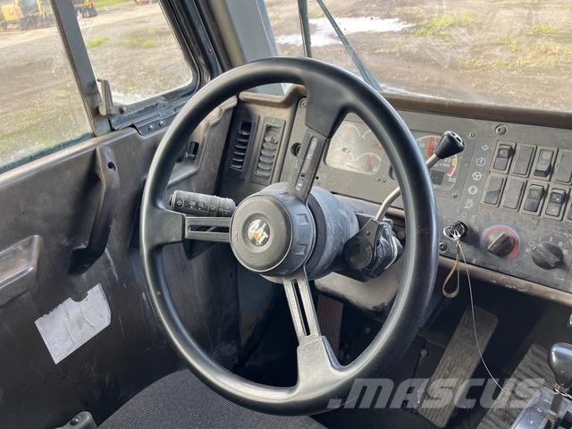 CAT 775D Kloubové dempry