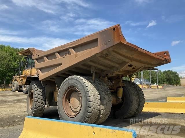 CAT 777D Kloubové dempry