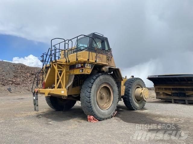 CAT 777D Kloubové dempry
