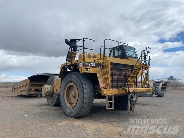 CAT 777D Kloubové dempry