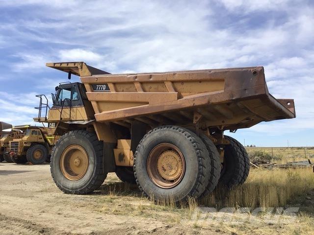 CAT 777D Kloubové dempry