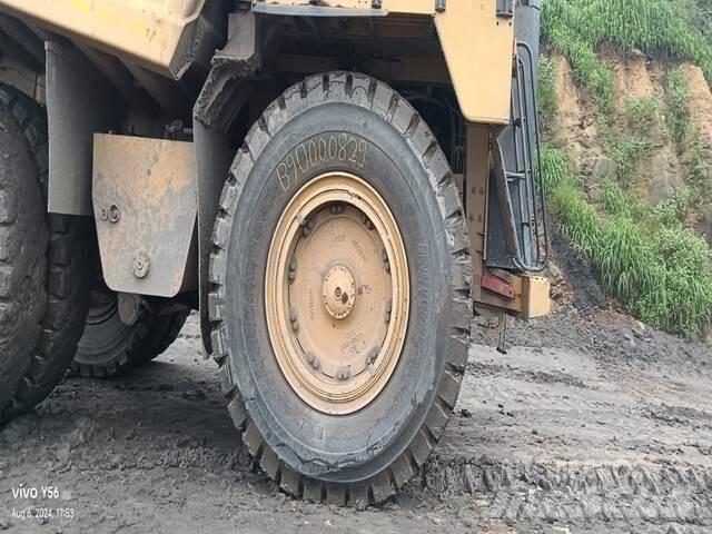CAT 777E Kloubové dempry