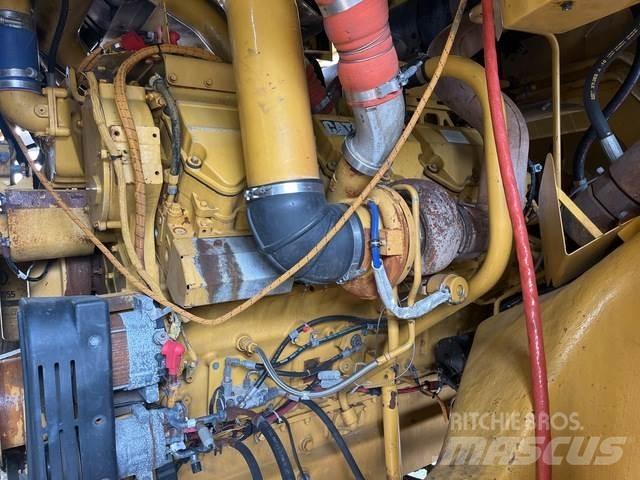 CAT 777F Kloubové dempry
