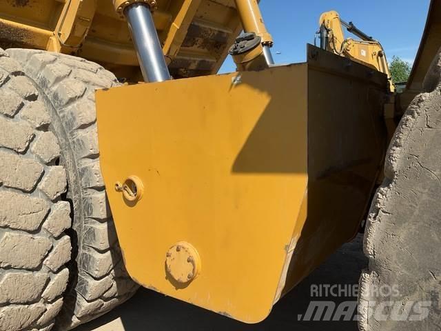 CAT 777F Kloubové dempry