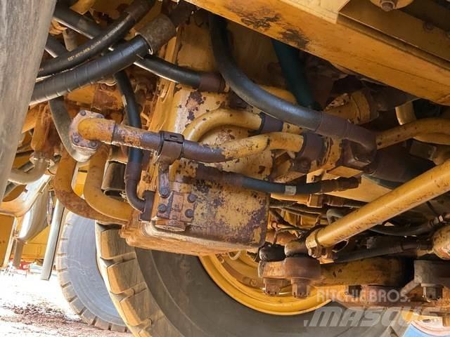 CAT 777G Kloubové dempry