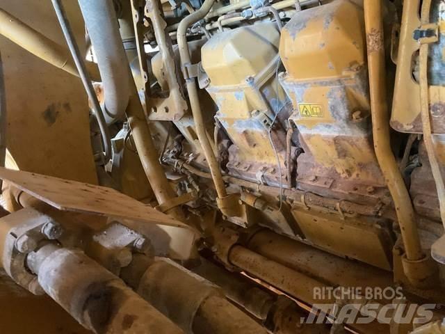 CAT 785D Kloubové dempry