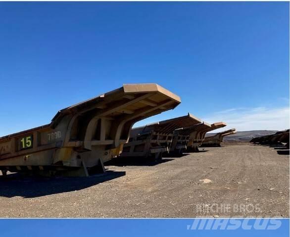 CAT 789D Skříňová nástavba