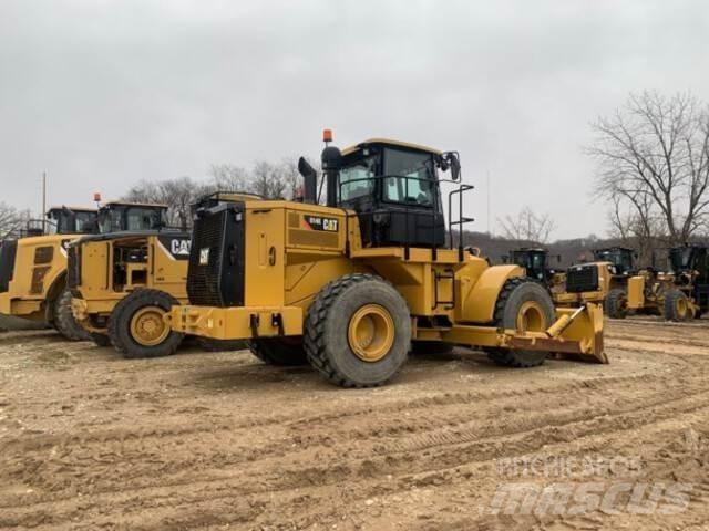 CAT 814K Kolové dozery