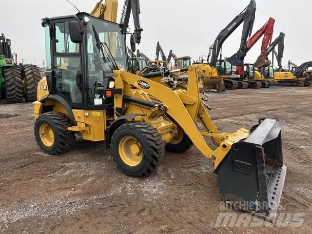 CAT 903D Kolové nakladače