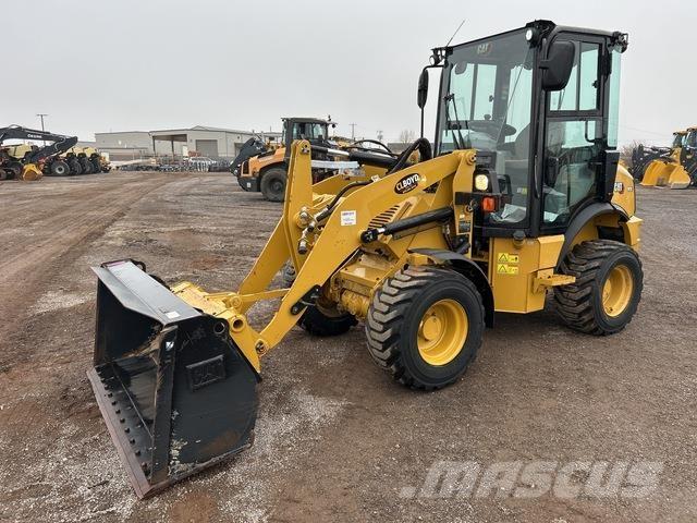 CAT 903D Kolové nakladače