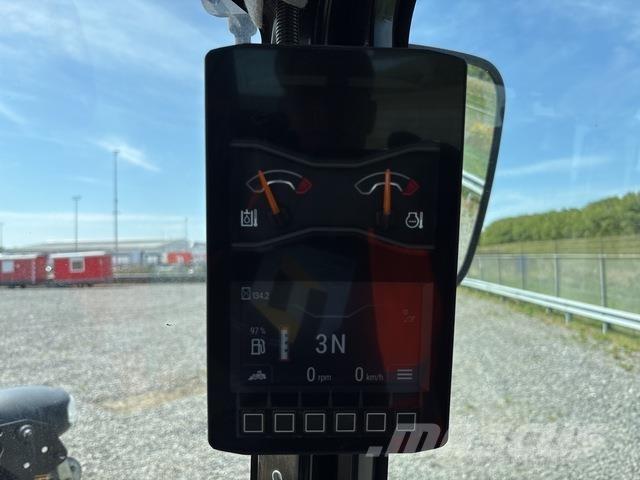 CAT 906 Kolové nakladače