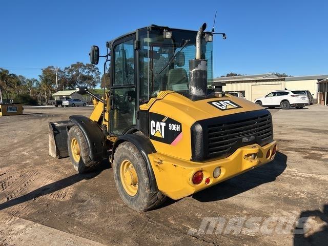 CAT 906H Kolové nakladače