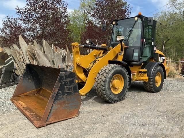 CAT 907H Kolové nakladače