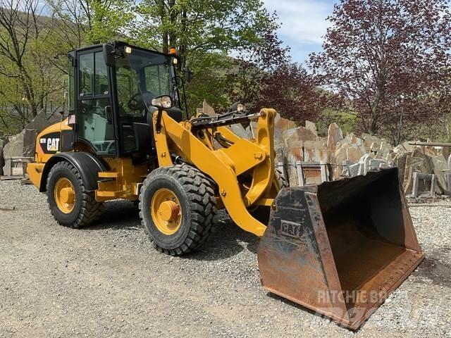 CAT 907H Kolové nakladače