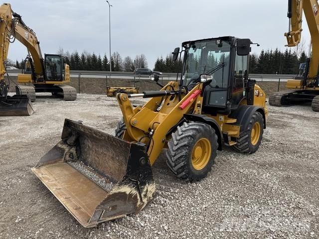 CAT 908 Kolové nakladače