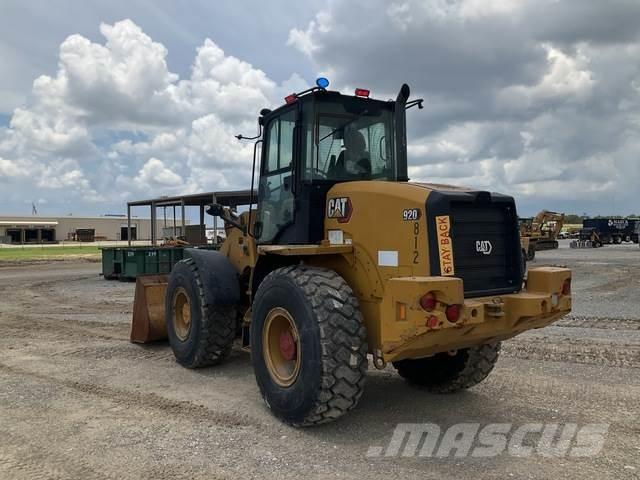 CAT 920 Kolové nakladače