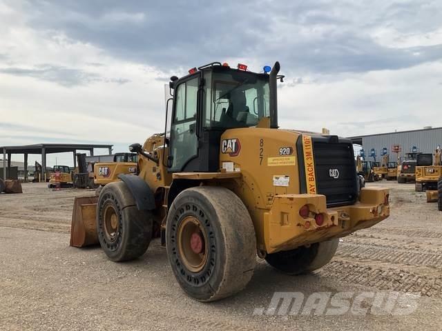 CAT 920 Kolové nakladače