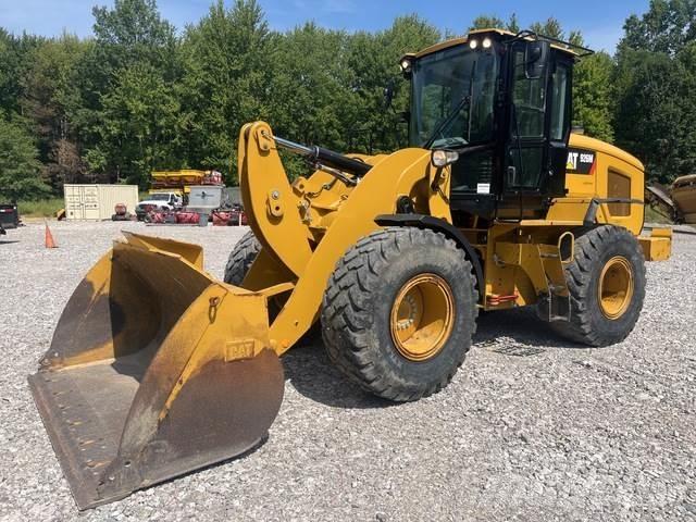 CAT 926M Kolové nakladače