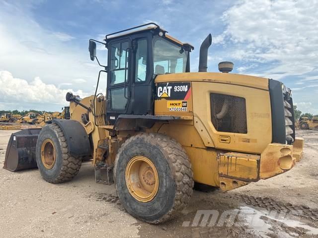 CAT 930M Kolové nakladače