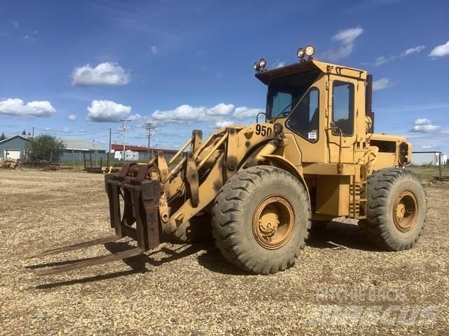 CAT 950 Kolové nakladače