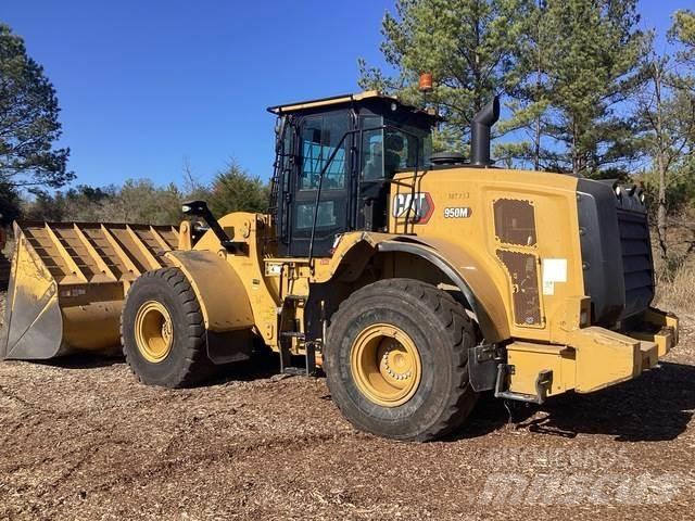 CAT 950M Kolové nakladače