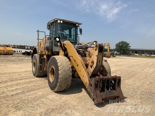 CAT 950M Kolové nakladače