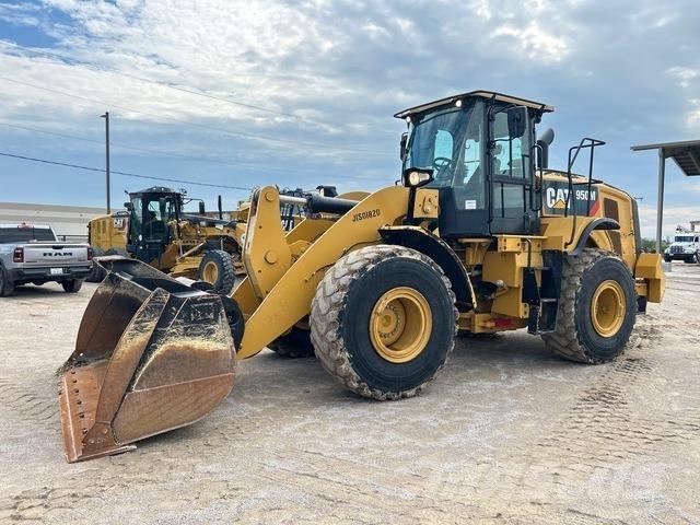 CAT 950M Kolové nakladače