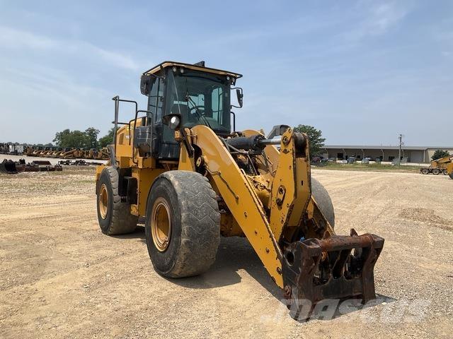 CAT 950M Kolové nakladače
