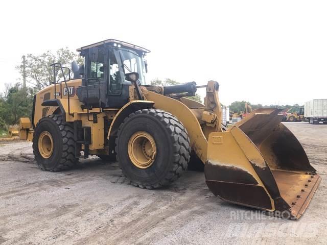 CAT 966 Kolové nakladače
