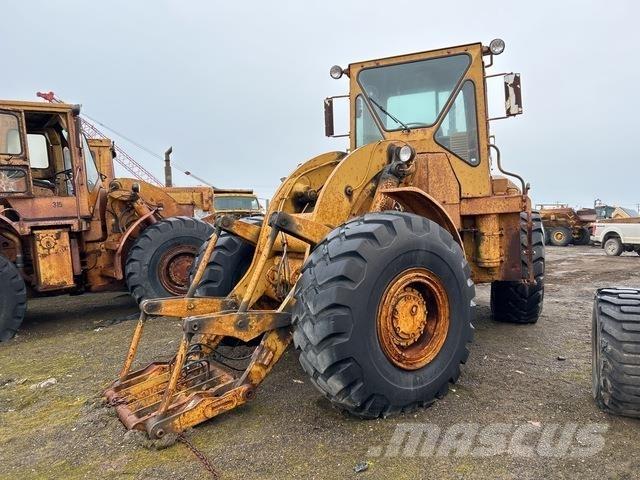 CAT 966C Kolové nakladače