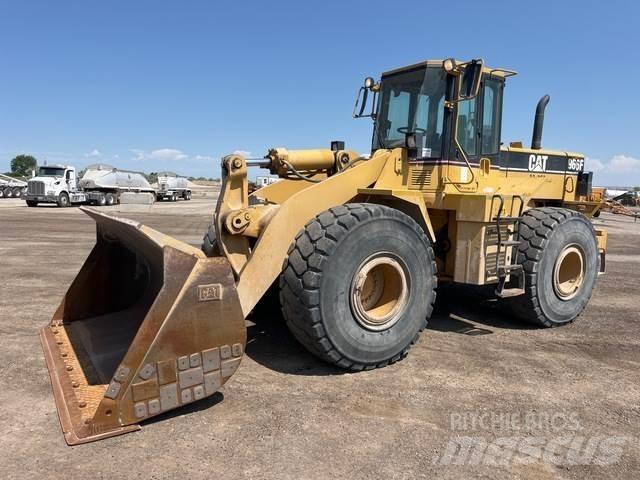 CAT 966F Kolové nakladače
