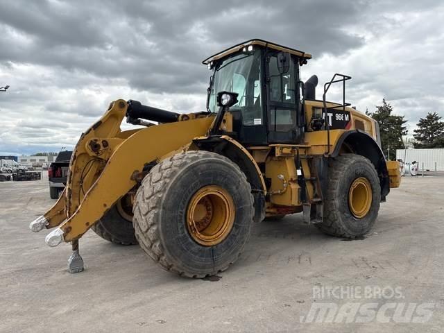 CAT 966M Kolové nakladače