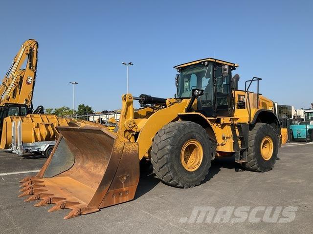 CAT 966M Kolové nakladače