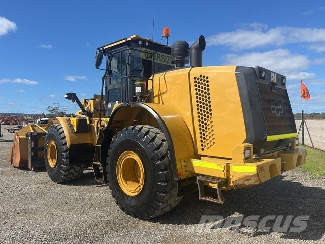 CAT 966M Kolové nakladače