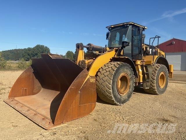 CAT 972M Kolové nakladače