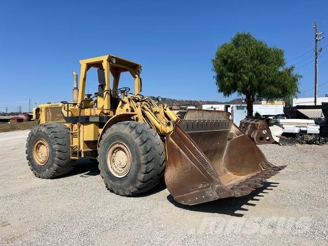 CAT 980B Kolové nakladače